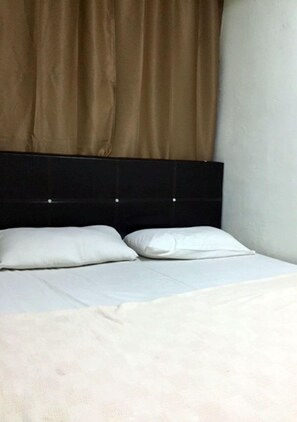 Iron/ironing board, free WiFi, bed sheets - ABS Bintang Guest House (Kuala Lumpur)