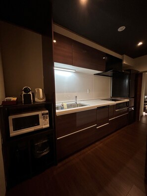 傳統單棟房屋 (Miyaki-tei ) | 私人廚房 | 雪櫃、微波爐、爐具、洗碗機