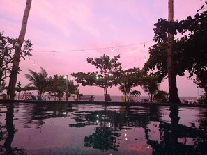 Hồ bơi