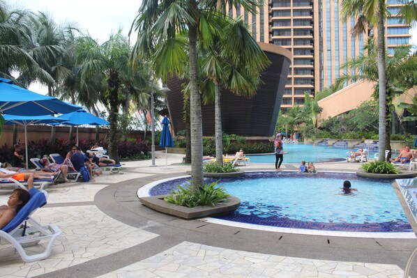 3 outdoor pools