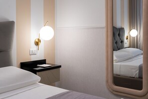 Economy Double Room | Premium bedding, minibar, in-room safe, desk - Hotel San Michele (Naples)