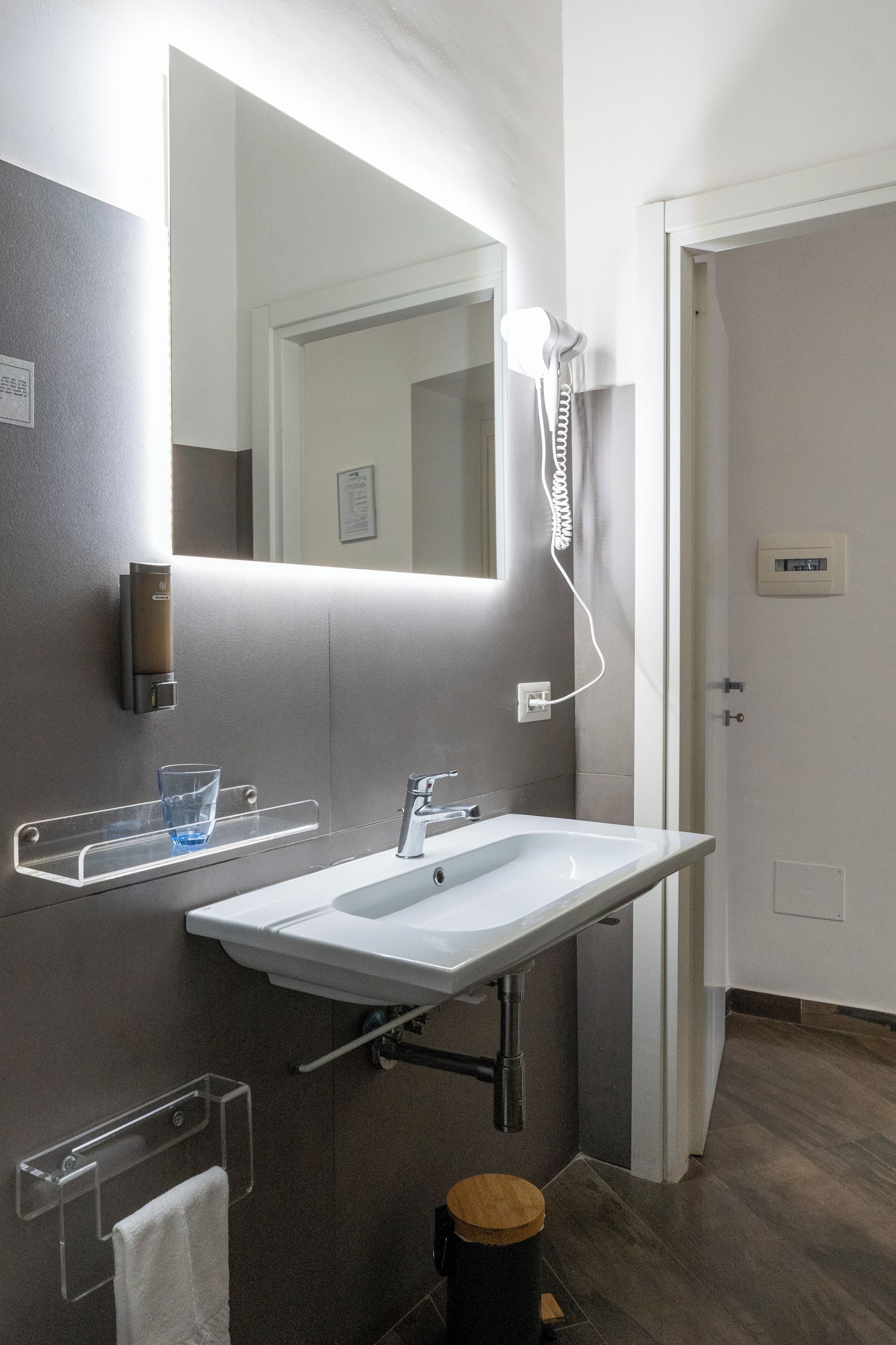 quadruple room | bathroom | shower, rainfall showerhead, free toiletries, hair dryer