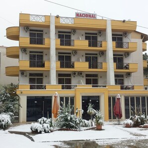 واجهة المنشأة