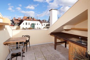 Two Bedroom Apartment with Terrace | Terras