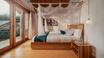 Egyptian cotton sheets, premium bedding, pillowtop beds, minibar