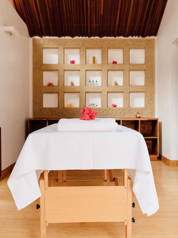 Behandlungsräume für Paare, Sauna, Aromatherapie, Warmsteinmassagen