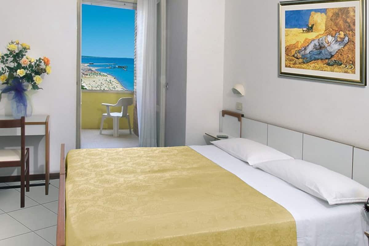 Double or Twin Room, Sea View | Minibar, in-room safe, desk, cribs/infant beds