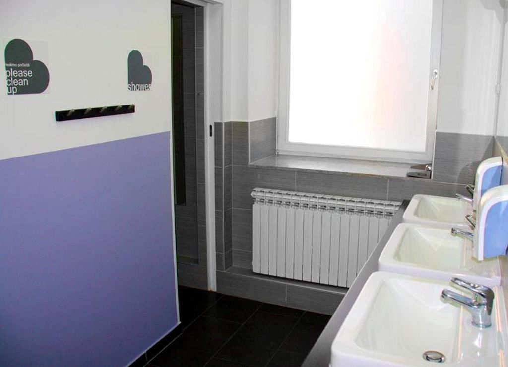 Photo - Whole Wide World Hostel & Bar