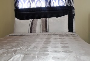 Standard Double Room, Private Bathroom | Desk, iron/ironing board, free WiFi - Nairobi Transit Lounge (Syokimau)