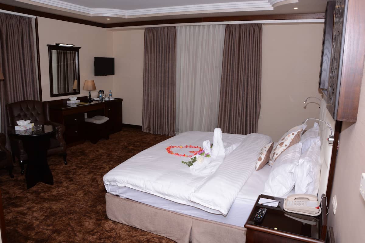 Minibar, in-room safe, desk, soundproofing