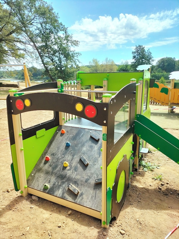 Children's play area - outdoor