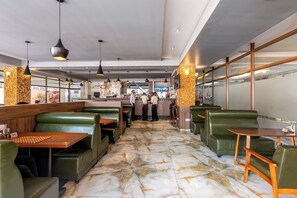 Bar (en la propiedad)