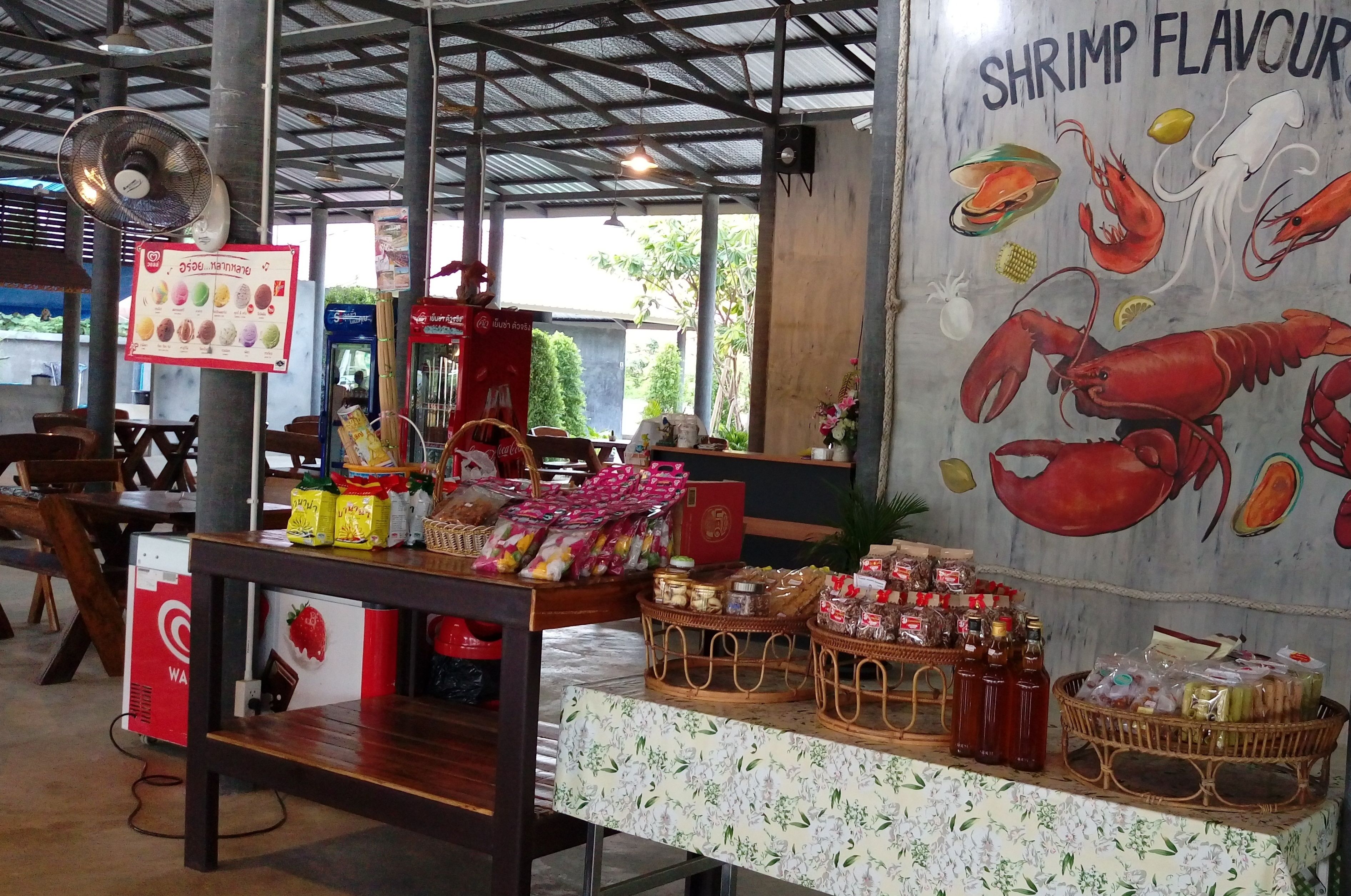 Breakfast, lunch, dinner served; Thai cuisine 