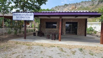 Mostrador de check-in y check-out