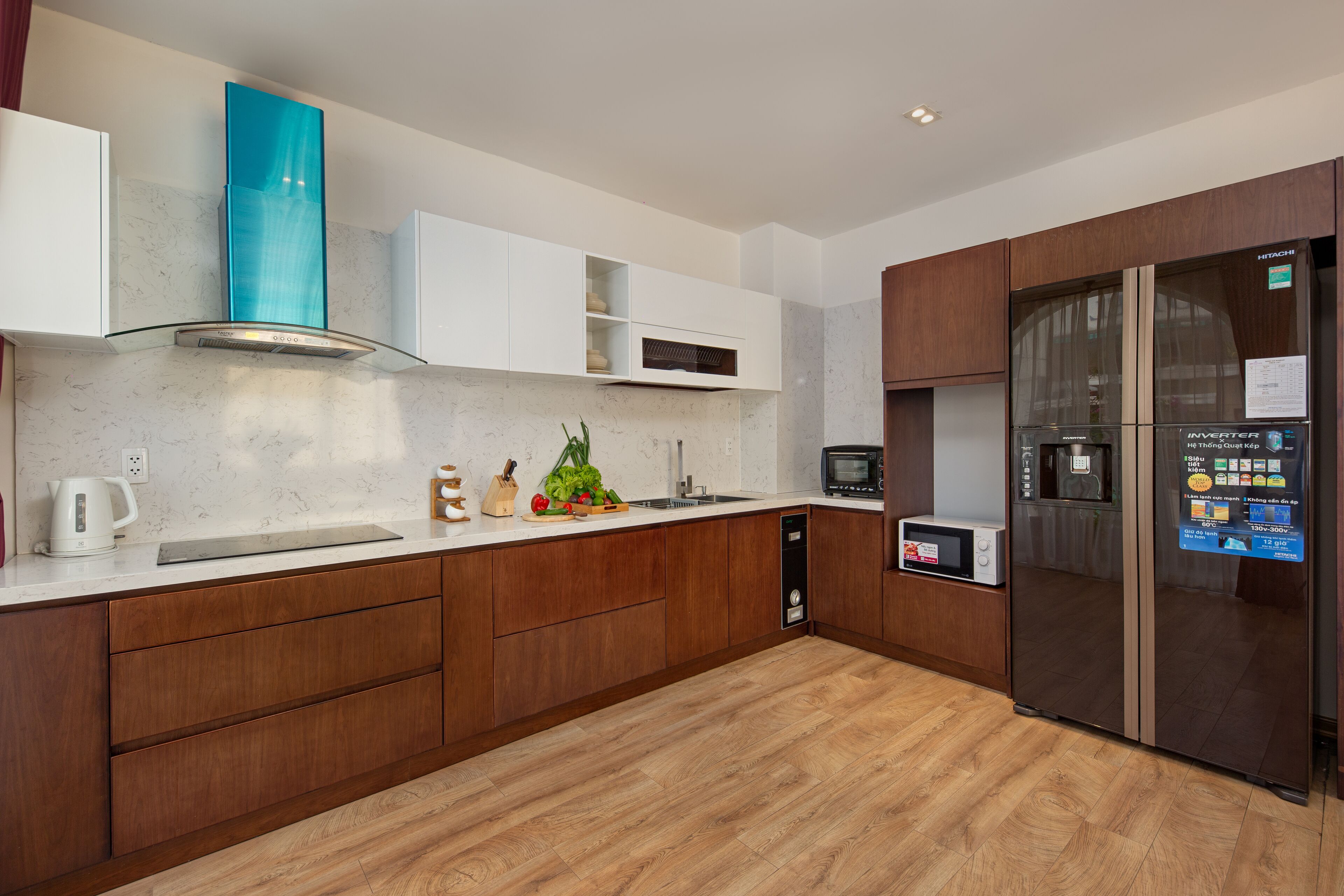 presidential penthouse, 2 bedrooms, sauna, executive level | private kitchen | coffee/tea maker, electric kettle