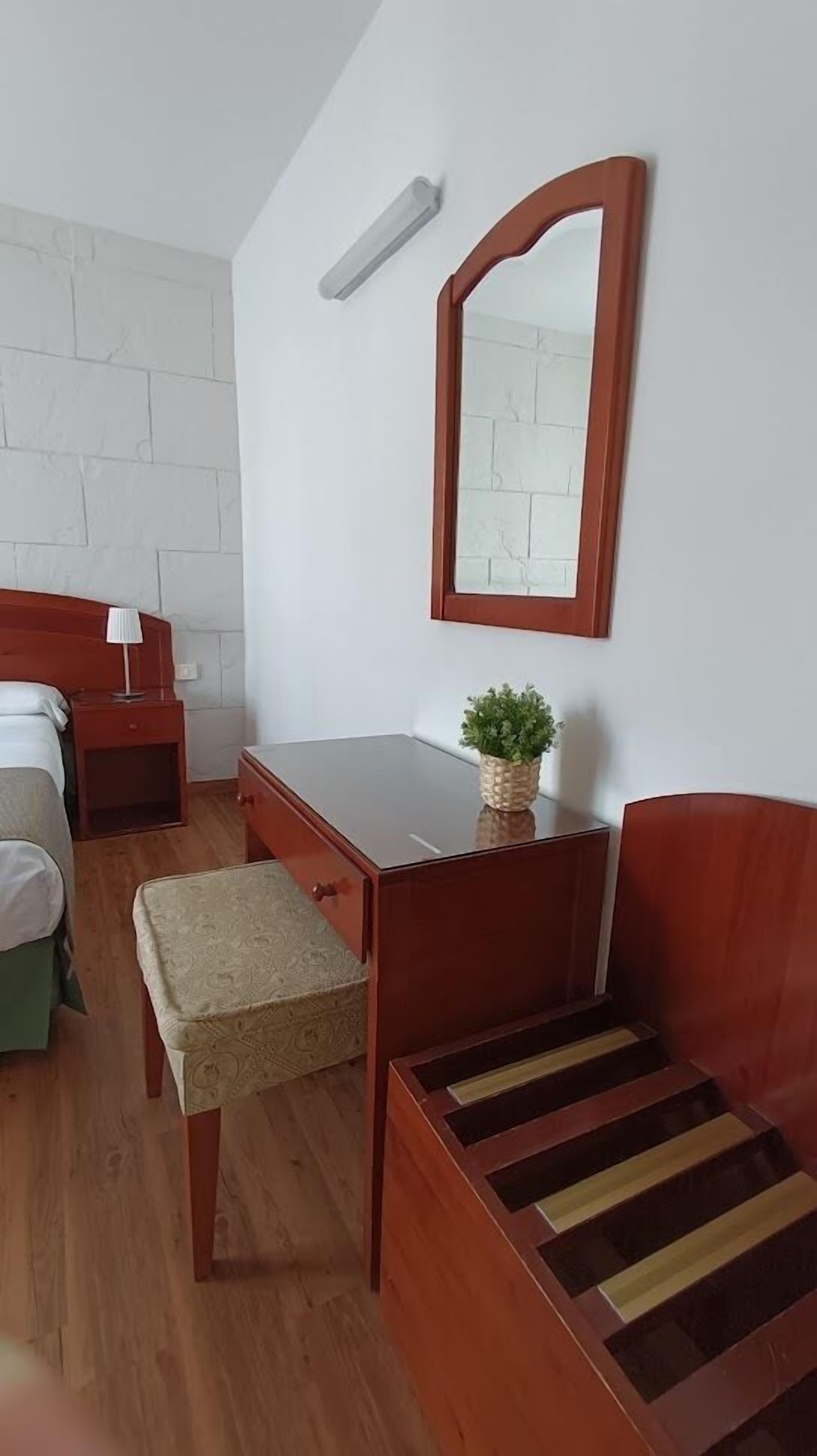 double room | desk, blackout curtains, iron/ironing board, free wifi