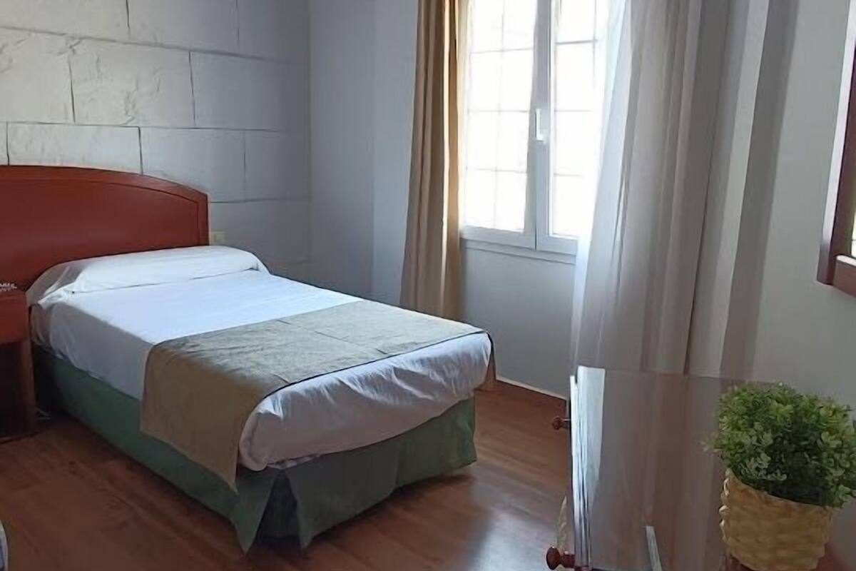 double room | desk, blackout curtains, iron/ironing board, free wifi