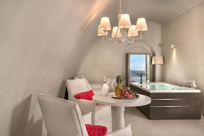 Suite de luna de miel, bañera de hidromasaje (Indoor Heated) | Servicio de la habitación