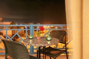 Apartment, Kitchenette | Balcony
