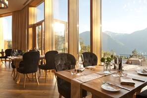 Tägliches inbegriffenes Frühstücksbuffet