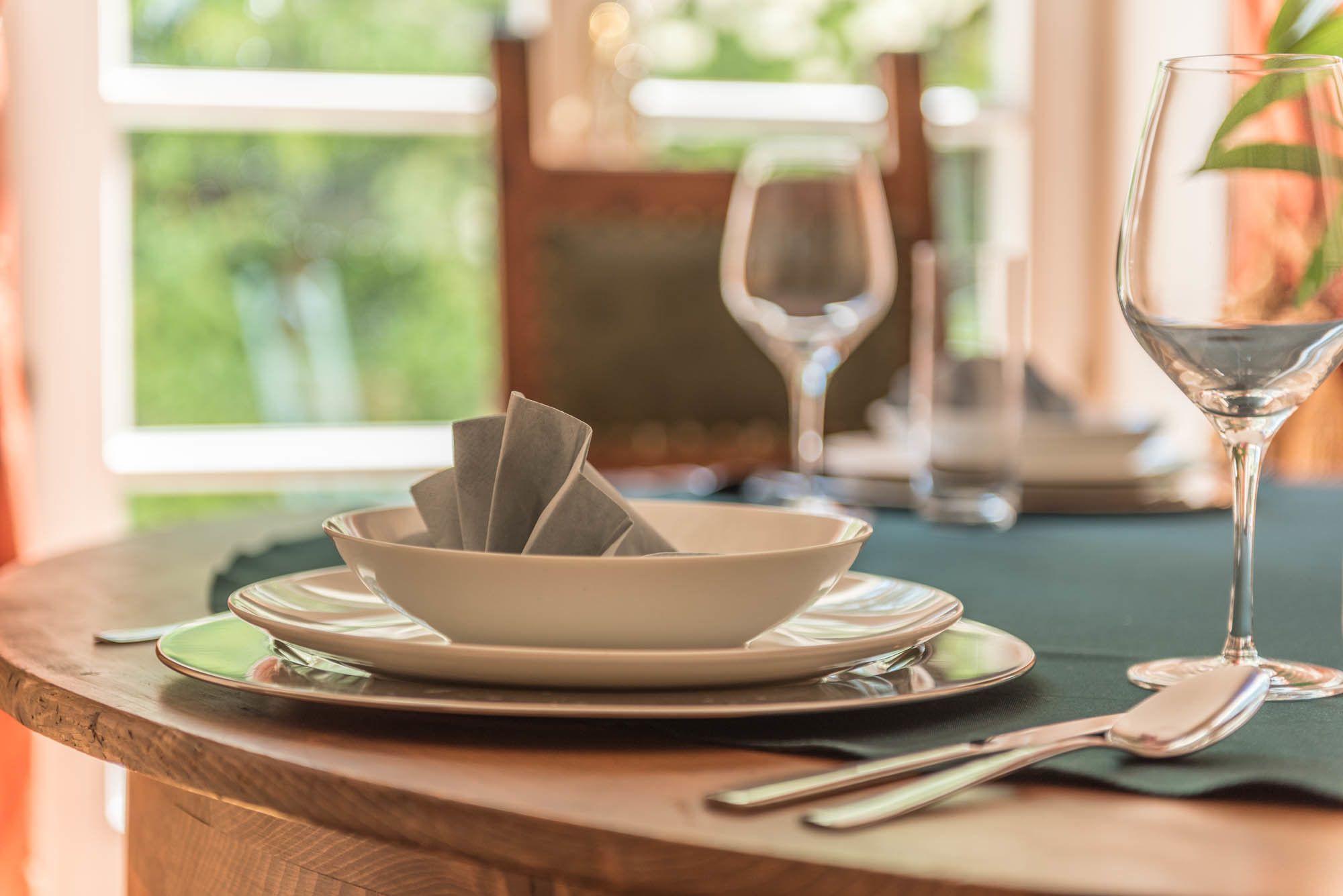 superior apartment, 1 bedroom, accessible, garden area | in-room dining