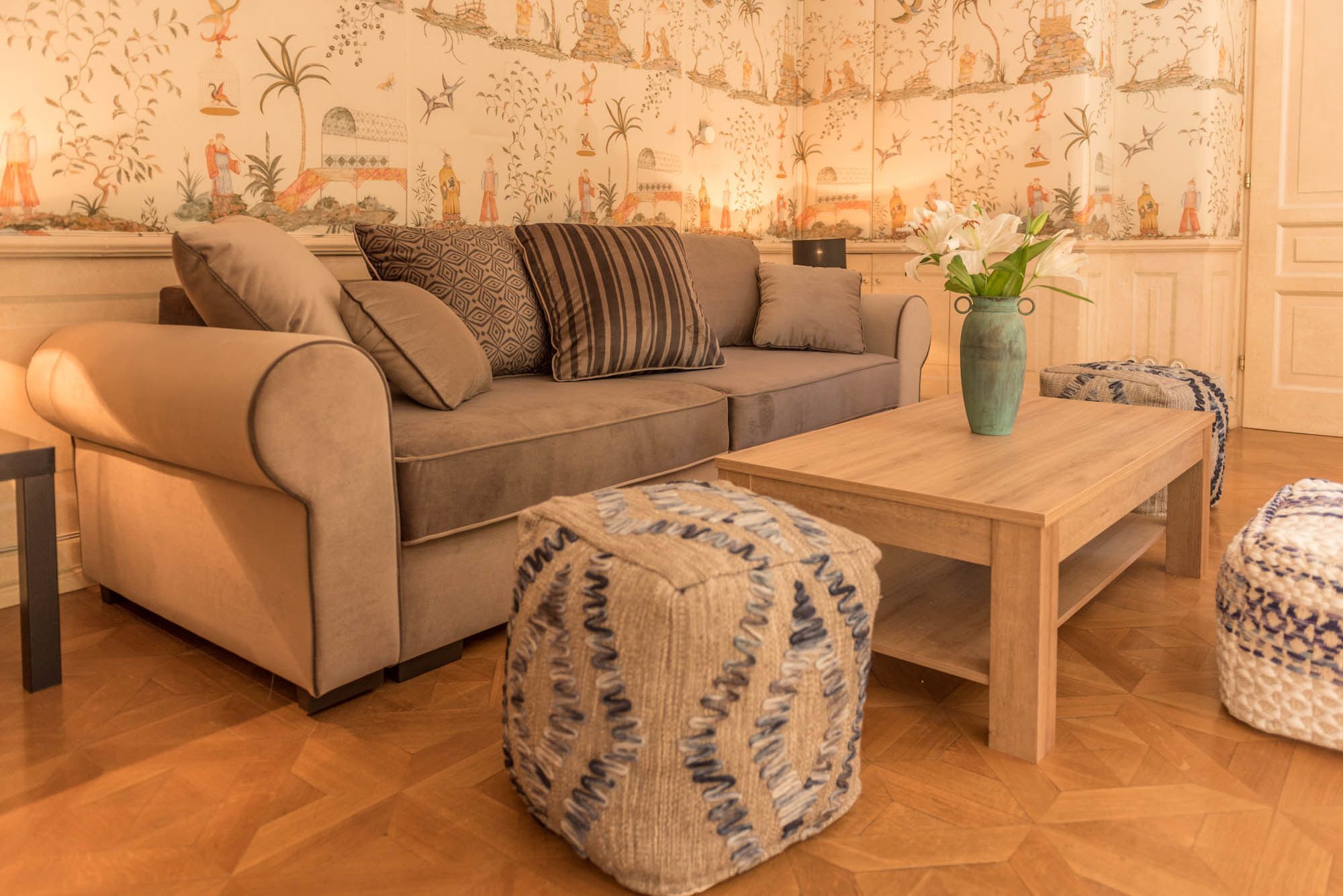 superior apartment, 1 bedroom, accessible, garden area | living area