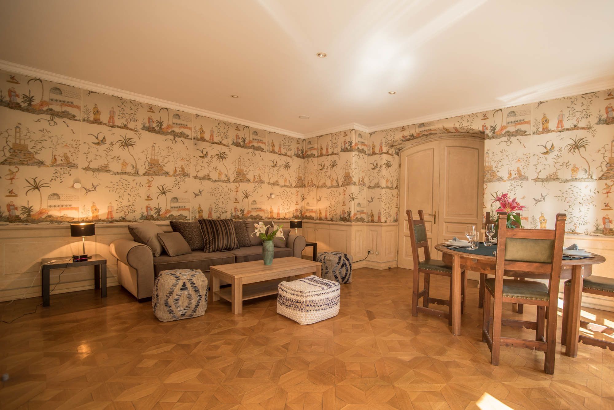 superior apartment, 1 bedroom, accessible, garden area | living area