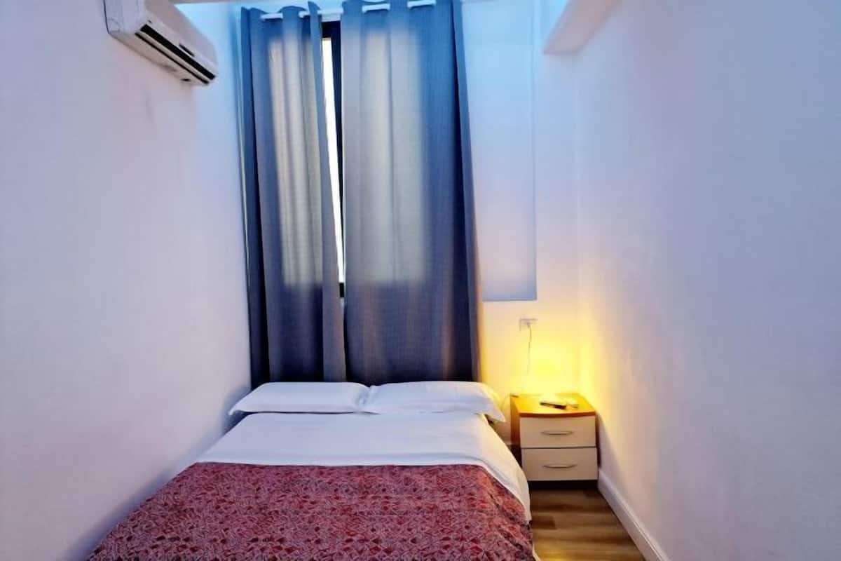1 bedroom, desk, iron/ironing board, free rollaway beds