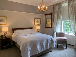 Signature Double Room, Lake View | Free WiFi, bed sheets