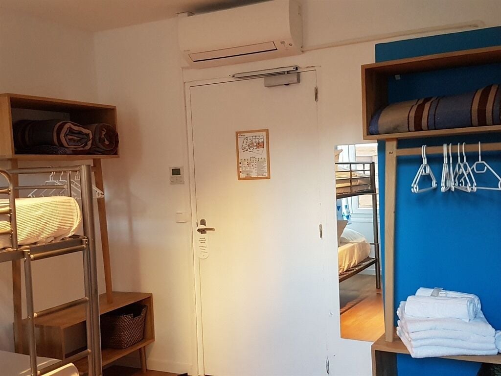 standard suite, private bathroom (vue terrasse) | miscellaneous