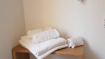 Chambre Double Standard, salle de bains privée (Balcon) | Divers