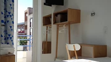 Standard Double Room, Private Bathroom (Balcon)
