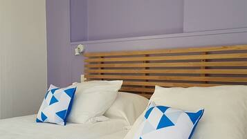 Standard Double or Twin Room, Private Bathroom (Balcon)