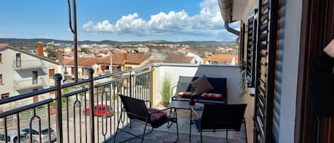 Appartement, 1 lit double et 1 canapé-lit, non-fumeur, balcon | Terrasse/patio