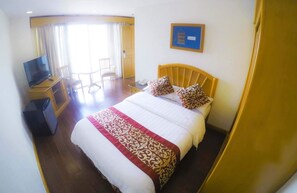 Desk, iron/ironing board, free WiFi - Pines View Hotel (Baguio)