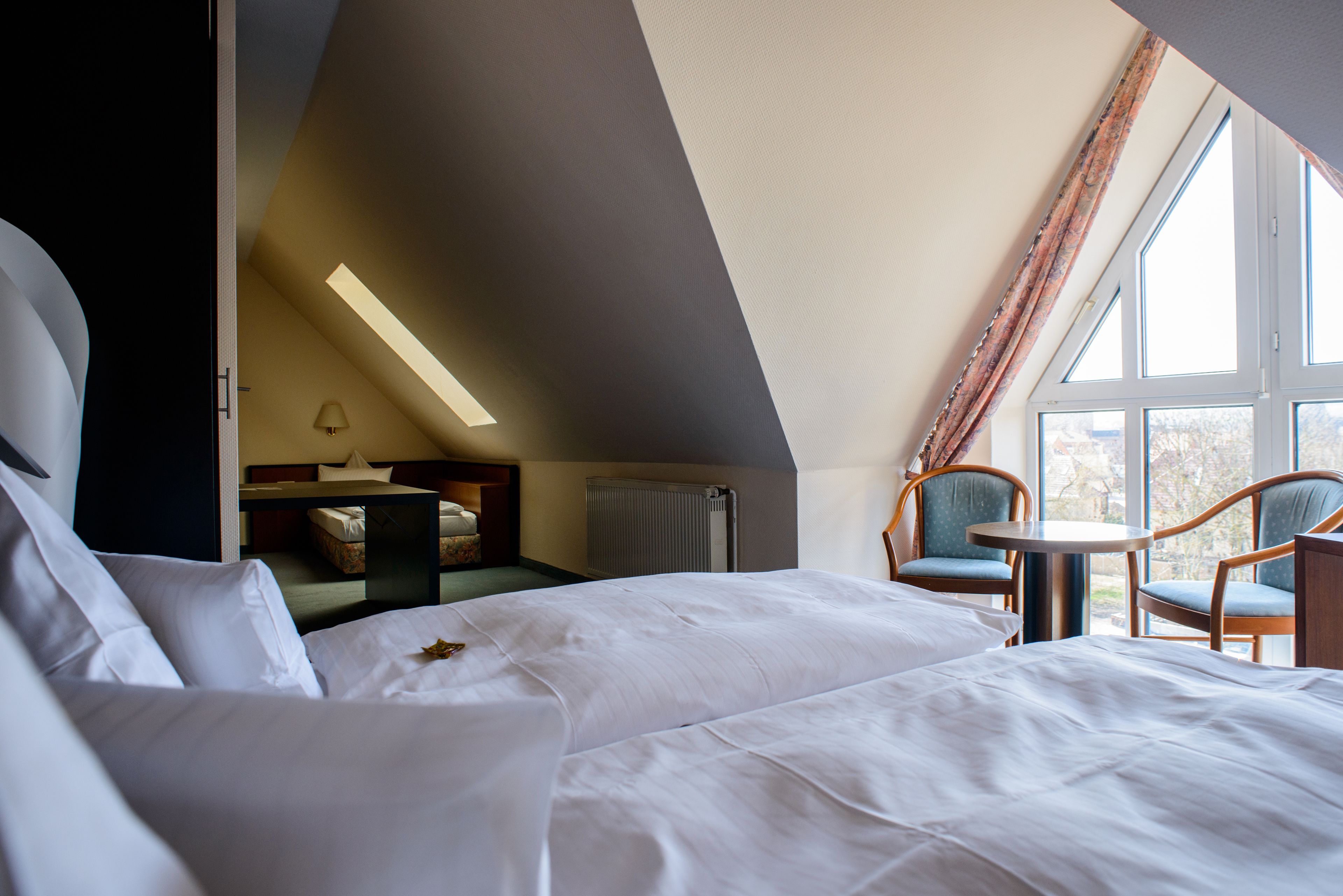 apartment | 1 bedroom, hypo-allergenic bedding, down duvets, in-room safe