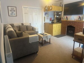 Bar (on property) - Adelaide Guesthouse (Clacton-on-Sea)