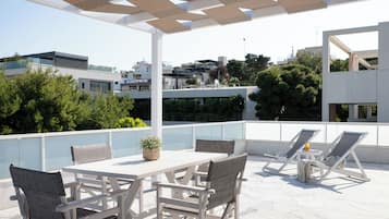 Penthouse Comfort Suite with Hot Tub | Utsikt från rummet