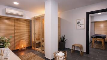 Couples treatment rooms, sauna, manicures and pedicures, massages