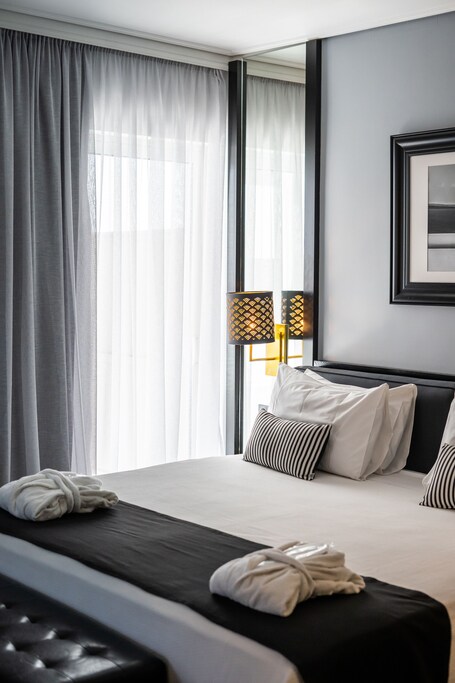 Athenian Riviera Hotel Suites - Image 72