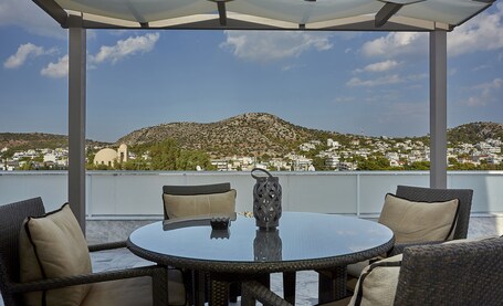 Athenian Riviera Hotel Suites - Image 30