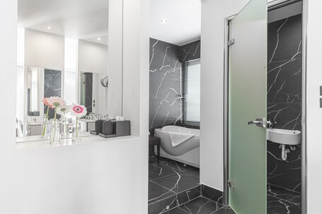 Athenian Riviera Hotel Suites - Image 70