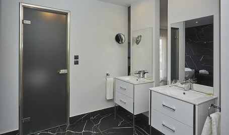 Athenian Riviera Hotel Suites - Image 20