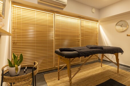 Athenian Riviera Hotel Suites - Image 15