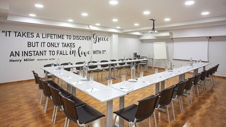 Athenian Riviera Hotel Suites - Image 14