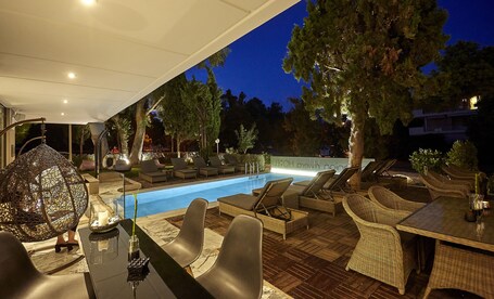 Athenian Riviera Hotel Suites - Image 5