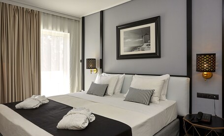Athenian Riviera Hotel Suites - Image 64