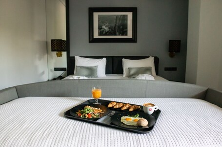 Athenian Riviera Hotel Suites - Image 65