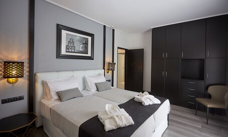 Athenian Riviera Hotel Suites - Image 18