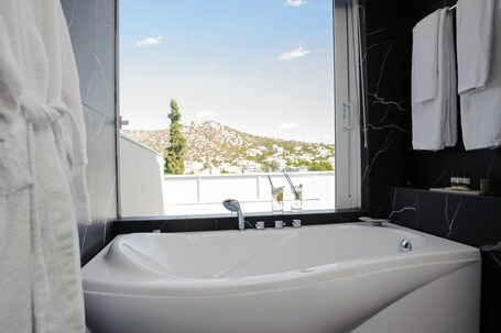 Athenian Riviera Hotel Suites - Image 11